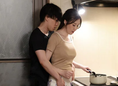 Bà mẹ kế chén con chồng